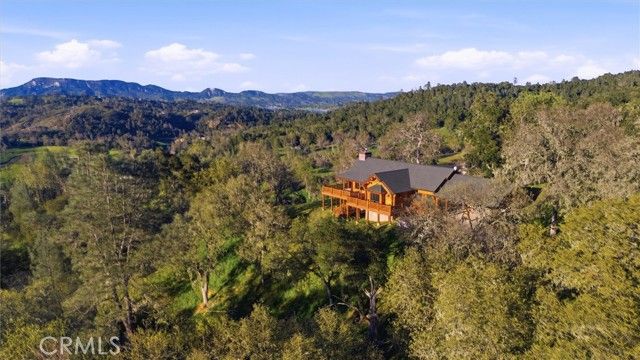 7190 Tres Vista Road, Paso Robles, CA 93446