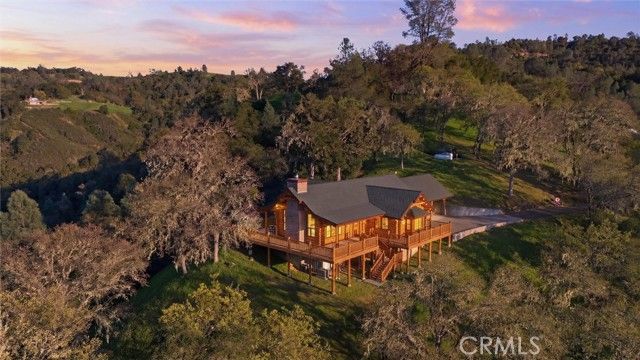 7190 Tres Vista Road, Paso Robles, CA 93446