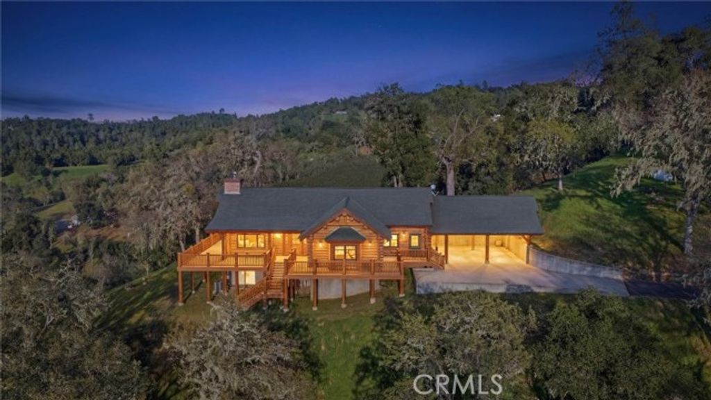 7190 Tres Vista Road, Paso Robles, CA 93446