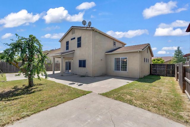 1412 Red Ribbons Ln, Manteca, CA 95337