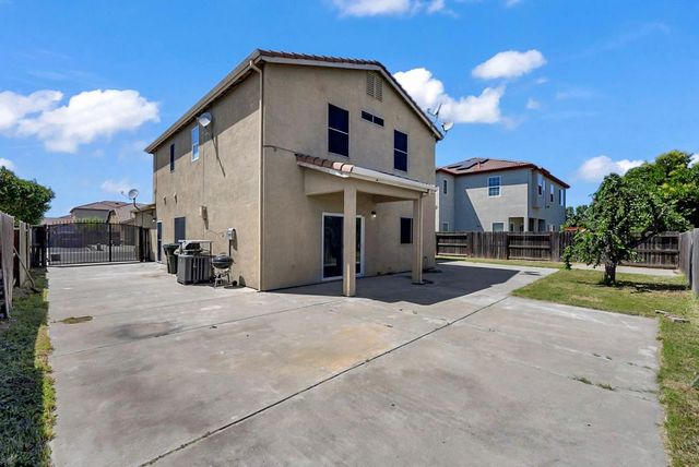 1412 Red Ribbons Ln, Manteca, CA 95337