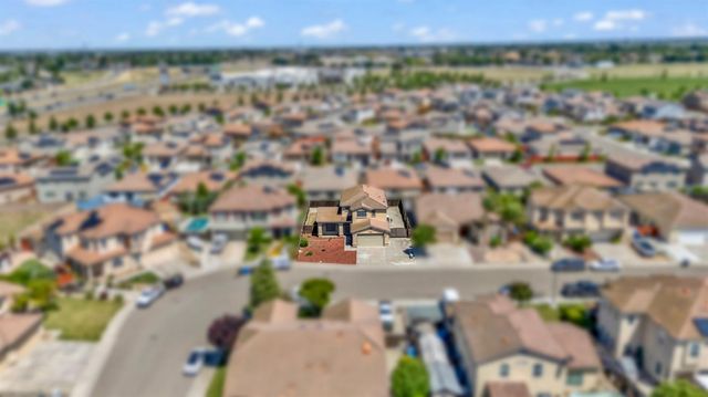 1412 Red Ribbons Ln, Manteca, CA 95337