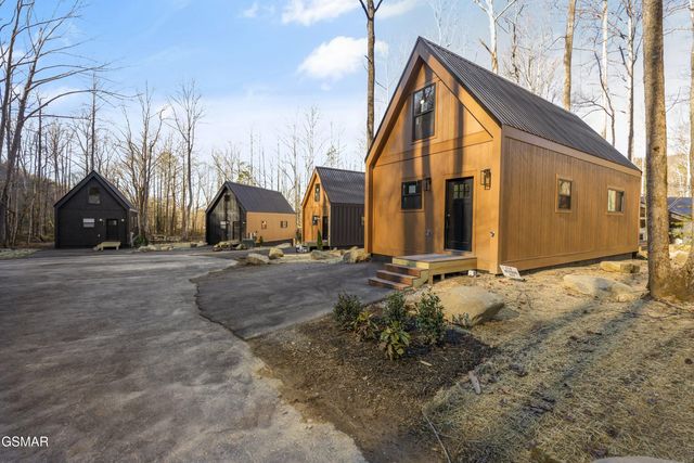 222 Braydens Way, Gatlinburg, TN 37738