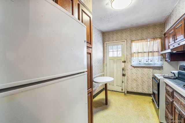 7555 198th Street, Fresh Meadows, NY 11366