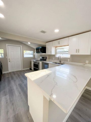 3420 AVENUE R NW, Winter Haven, FL 33881
