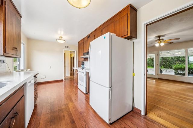 1637 Lake Chabot Terrace, San Leandro, CA 94577