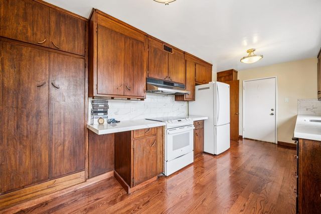 1637 Lake Chabot Terrace, San Leandro, CA 94577