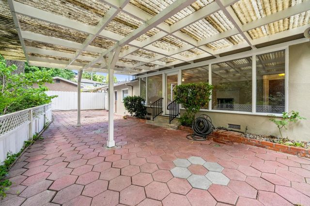 1637 Lake Chabot Terrace, San Leandro, CA 94577