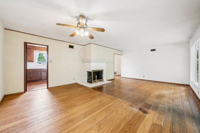 1637 Lake Chabot Terrace, San Leandro, CA 94577