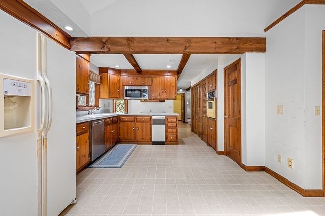 125 Rice Ave, Northborough, MA 01532