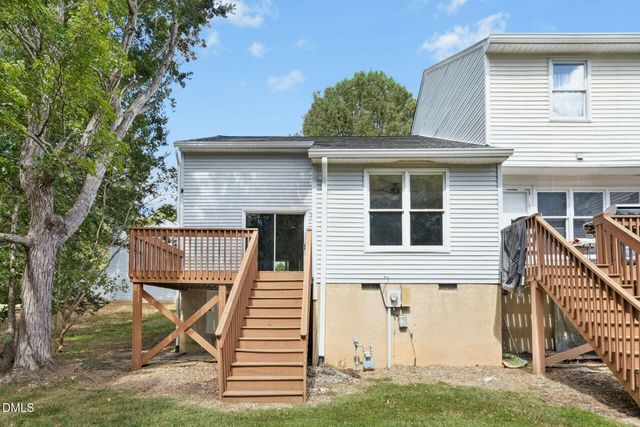 128 St Andrews Lane, Chapel Hill, NC 27517