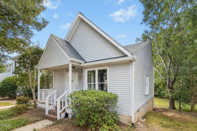 128 St Andrews Lane, Chapel Hill, NC 27517