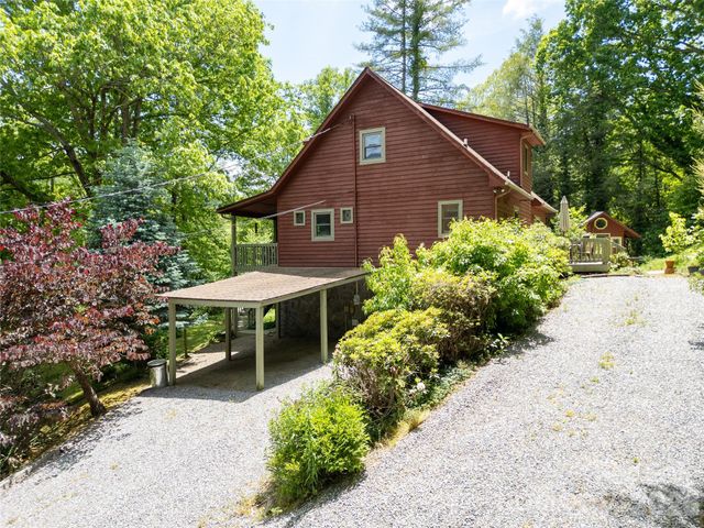 31 Valley Cove Place, Waynesville, NC 28785