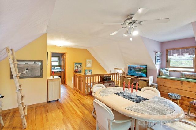 31 Valley Cove Place, Waynesville, NC 28785