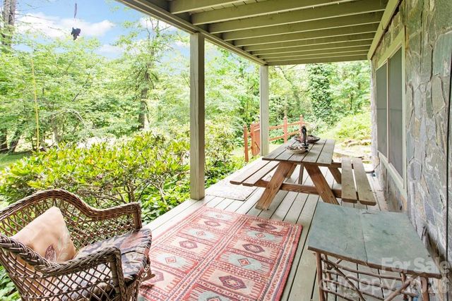 31 Valley Cove Place, Waynesville, NC 28785