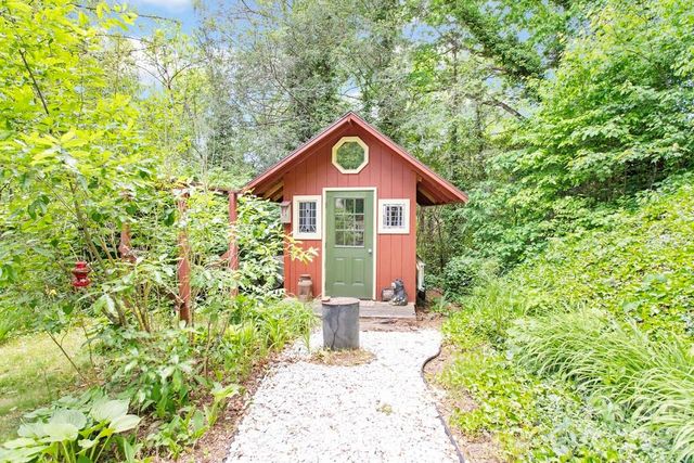 31 Valley Cove Place, Waynesville, NC 28785