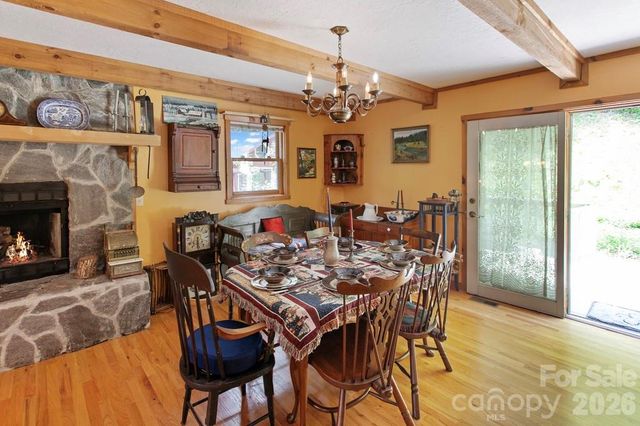 31 Valley Cove Place, Waynesville, NC 28785