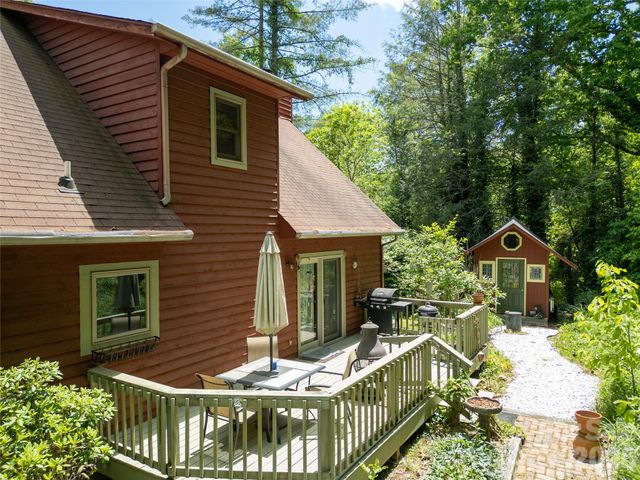 31 Valley Cove Place, Waynesville, NC 28785