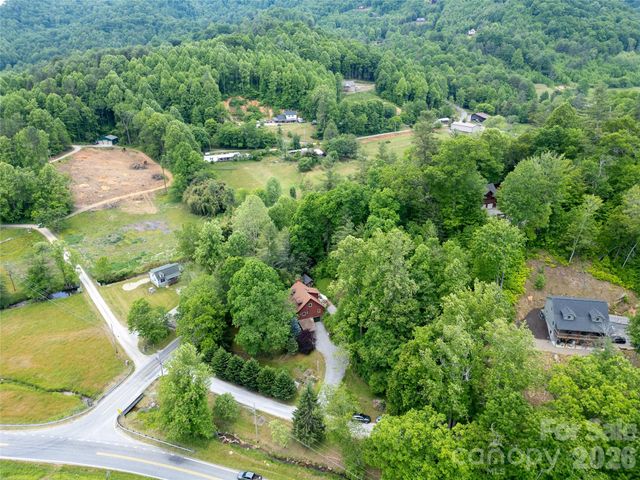 31 Valley Cove Place, Waynesville, NC 28785