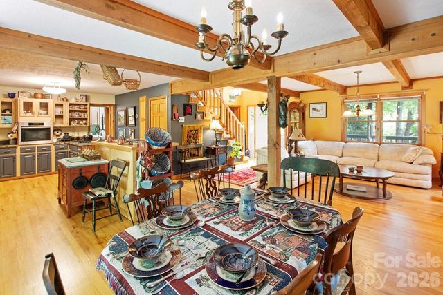 31 Valley Cove Place, Waynesville, NC 28785