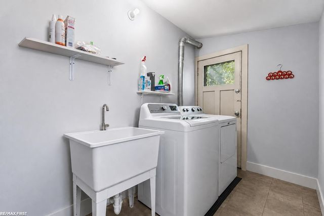 26769 Barrington Street, Madison Heights, MI 48071