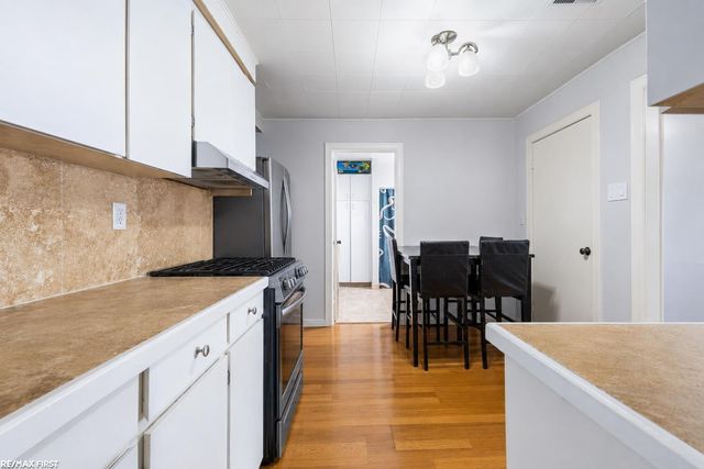 26769 Barrington Street, Madison Heights, MI 48071