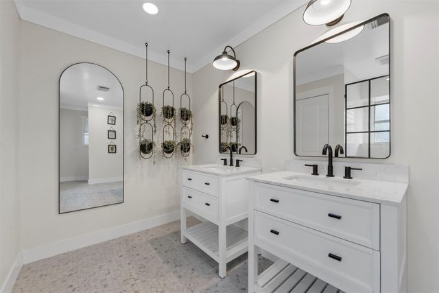 100 Deer Creek, Waco, TX 76705