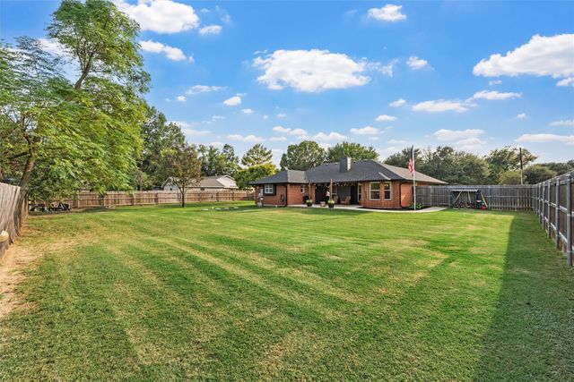 100 Deer Creek, Waco, TX 76705