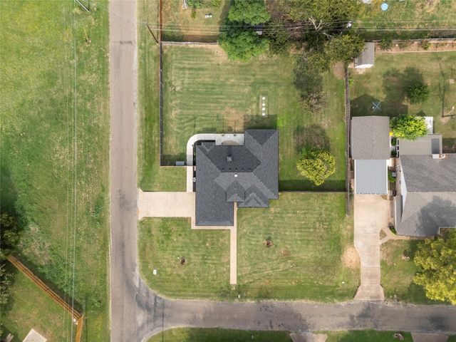 100 Deer Creek, Waco, TX 76705