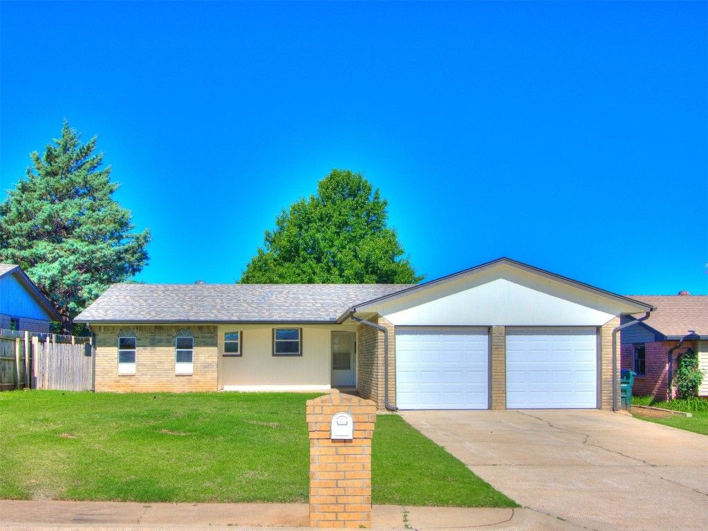 1006 Cherrywood Lane, Yukon, OK 73099