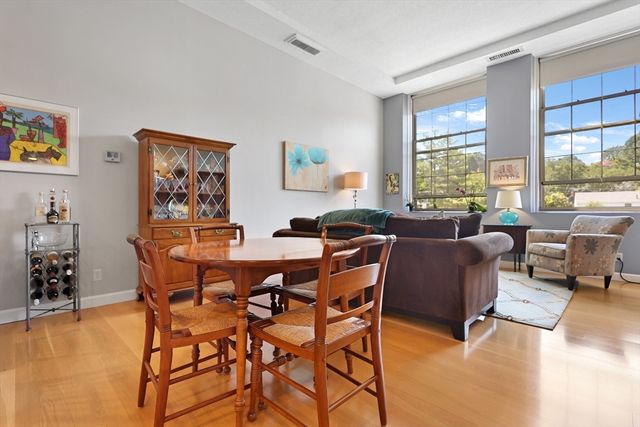 64 Forest St 223, Medford, MA 02155