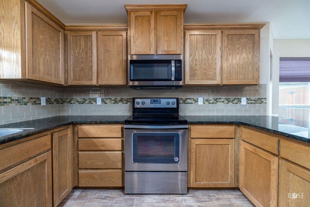 Image 10 of property listing at 4901 Red Oak Lane, San Angelo, TX 76904