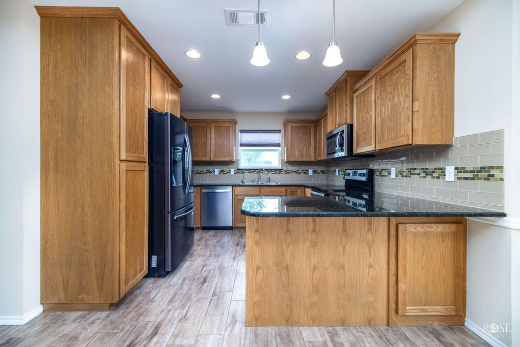 Image 13 of property listing at 4901 Red Oak Lane, San Angelo, TX 76904