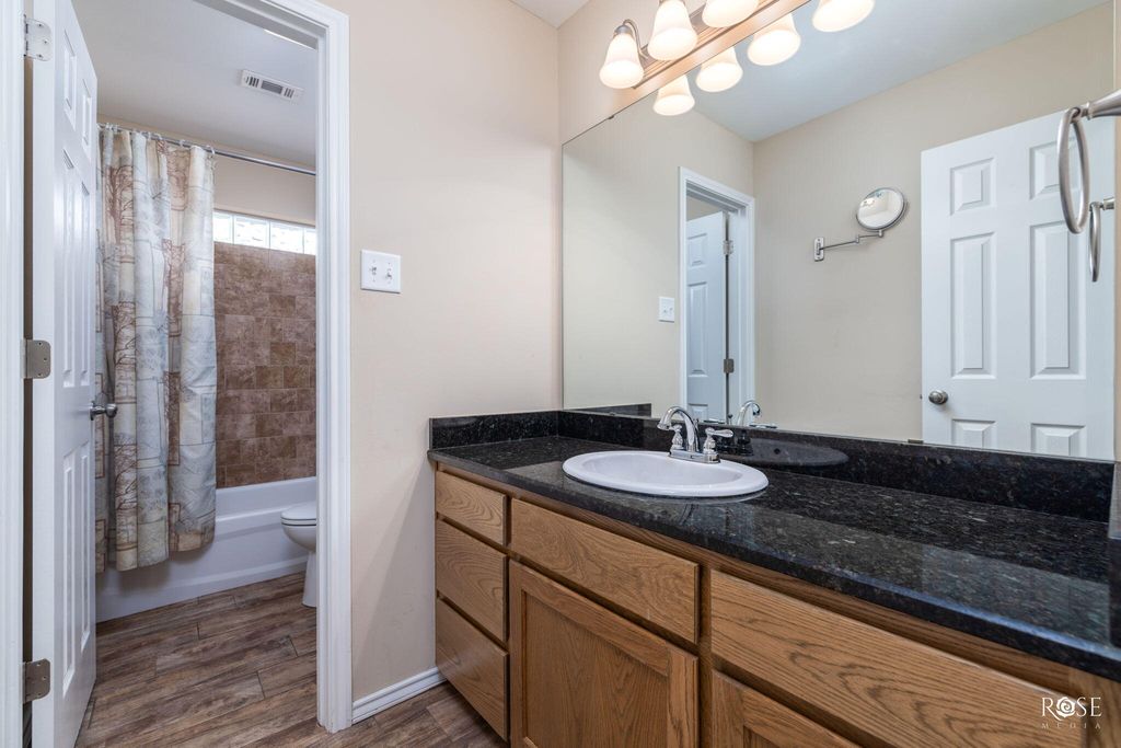 Image 18 of property listing at 4901 Red Oak Lane, San Angelo, TX 76904