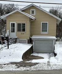 3137 Telegraph Road, Davenport, IA 52804