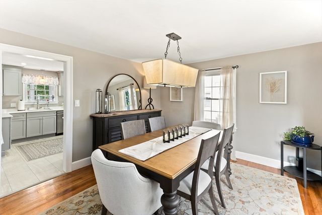 8 Merriweather Rd, Worcester, MA 01602