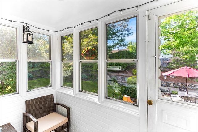 8 Merriweather Rd, Worcester, MA 01602