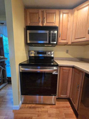 292 Route 28 7, West Harwich, MA 02671