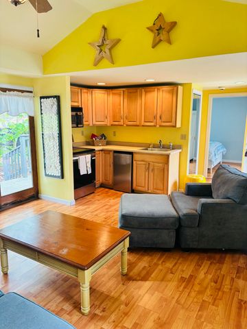 292 Route 28 7, West Harwich, MA 02671