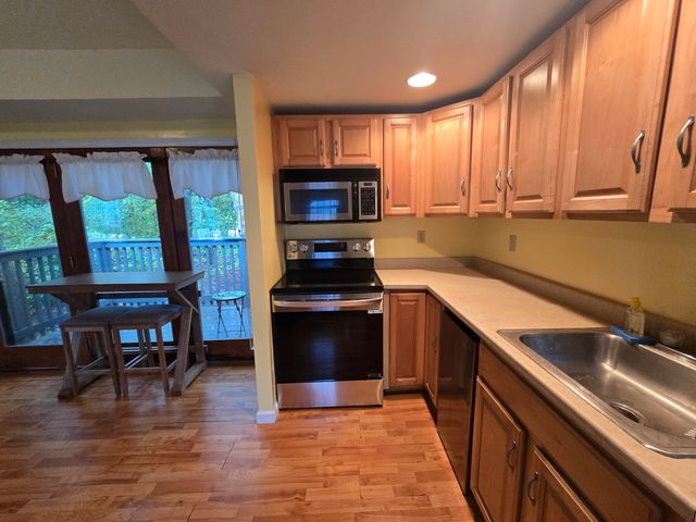 292 Route 28 7, West Harwich, MA 02671