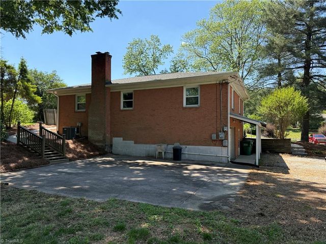 3412 Pine Valley Road, High Point, NC 27265