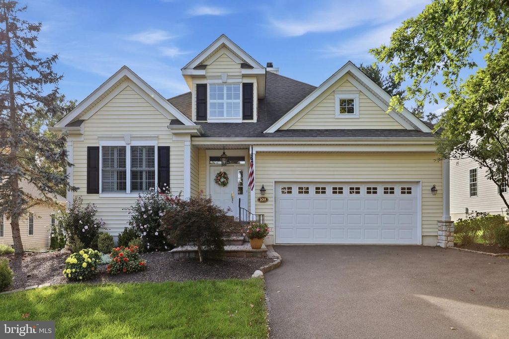 105 SILVERTAIL LN, NEW HOPE, PA 18938 — exterior