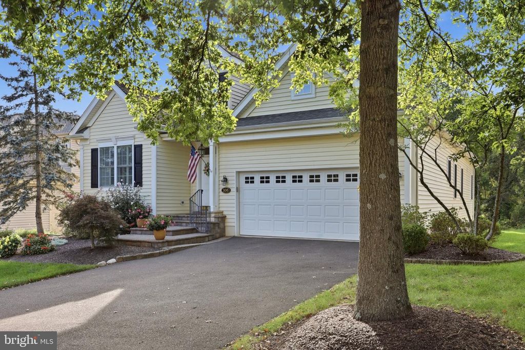 105 SILVERTAIL LN, NEW HOPE, PA 18938 — photo 3