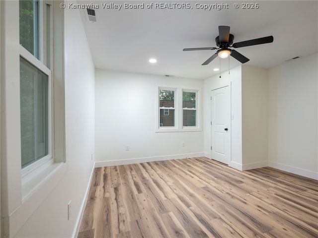 3714 Washington Avenue Se, Charleston, WV 25304