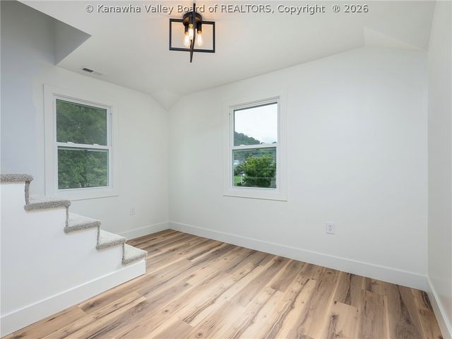 3714 Washington Avenue Se, Charleston, WV 25304