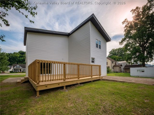 3714 Washington Avenue Se, Charleston, WV 25304