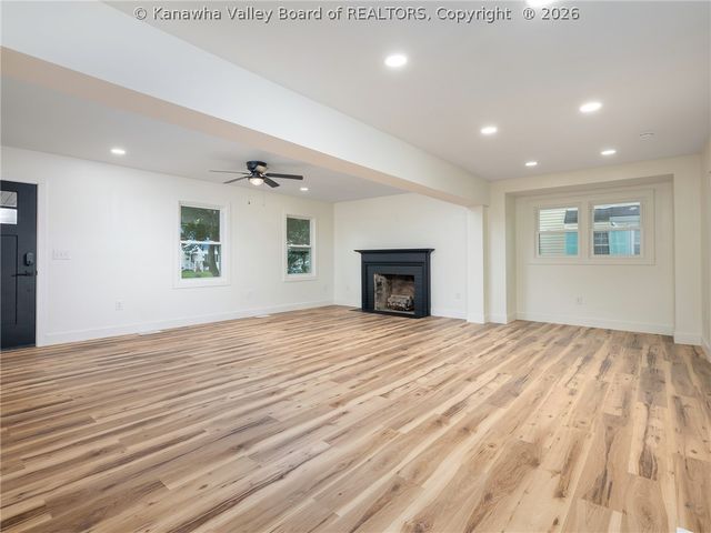 3714 Washington Avenue Se, Charleston, WV 25304