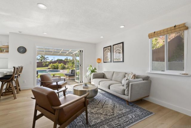 2724 Chestnut, Carlsbad, CA 92010