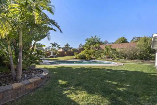 2724 Chestnut, Carlsbad, CA 92010