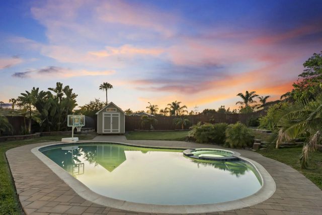 2724 Chestnut, Carlsbad, CA 92010